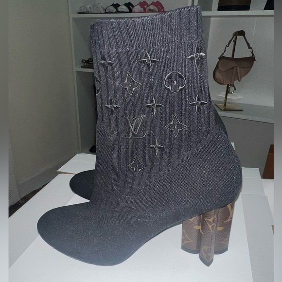 Louis Vuitton Silhouette Ankle Boot - Picture 3 of 3